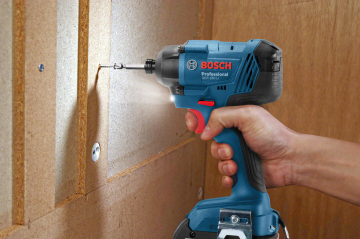 Bosch Akülü Somun Sıkma Makinesi GDR 180-LI (2 x 2,0 Ah Akü) - 06019G5123