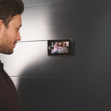 Yale Kilit LCD Ekranlı Dijital Kapı Dürbünü 5800 Serisi Hareket Sensörlü - 45-5800-1443-00-6001
