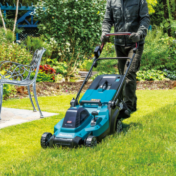 Makita Akülü Çim Biçme 40V