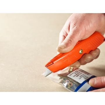 Stanley Kendi Kendine Geri Çekilebilir Maket Bıçağı 155 Mm (İş Güvenliği)