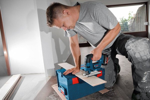 Bosch Gst 18 V-Lı B Akülü Dekupaj Testere - 06015A6102