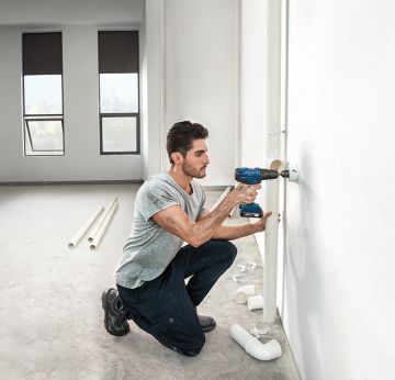 Bosch Akülü Darbeli Vidalama Matkabı GSB 180-LI (2 x 2,0 Ah Akü) - 06019F8307