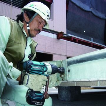 Makita Akülü Somun Sıkma Makinesi DTW450RFE (2 x 3,0 Ah Akü)